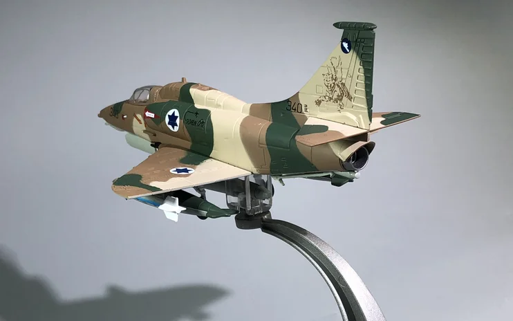 Модель WLTK из Израиля IAF A-4M Skyhawk Fighter 1/72 литые под давлением |