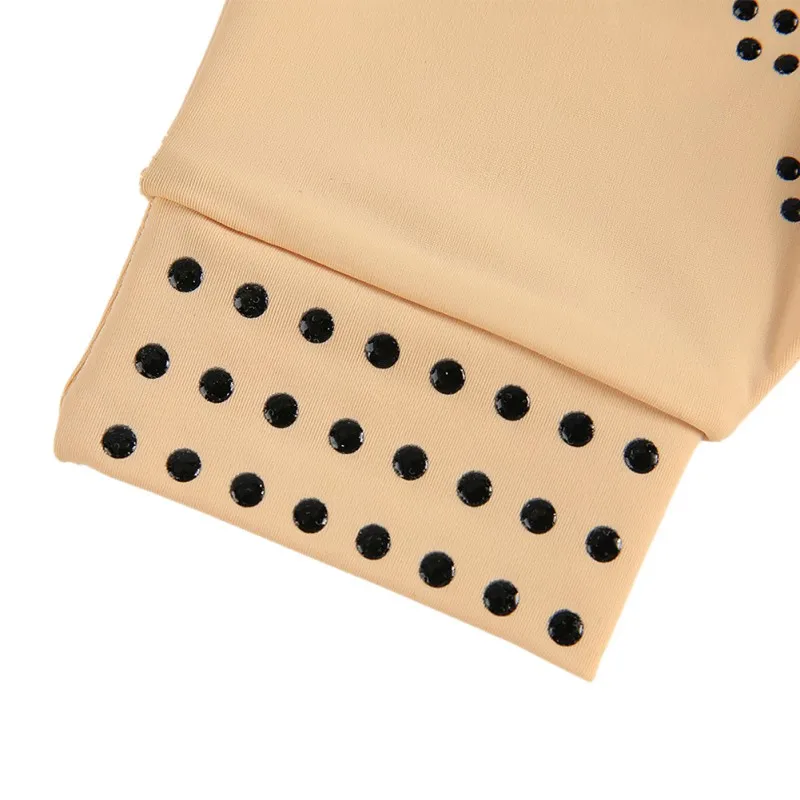 

Health Half Finger Elastic Joint Anti-Puffiness Pressure Plastic Magnetic Therapy Gloves