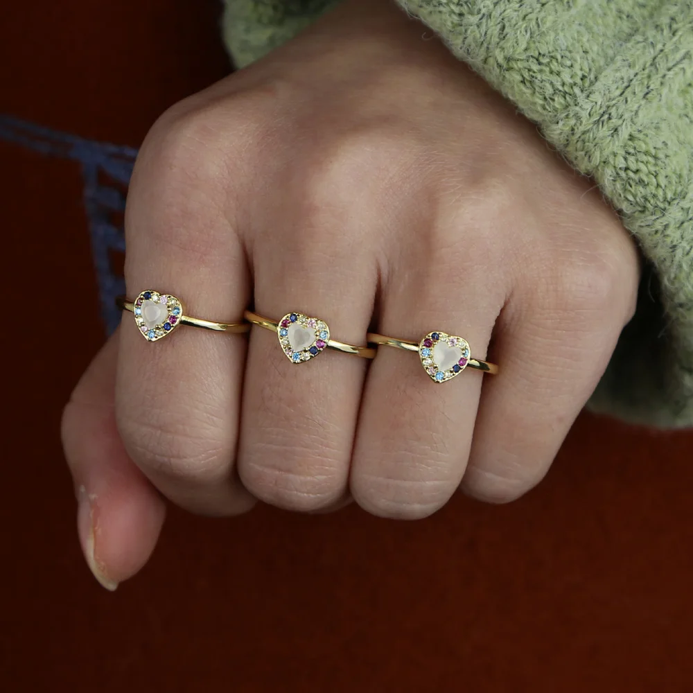 Женское кольцо в форме сердца с фианитом|Кольца| |