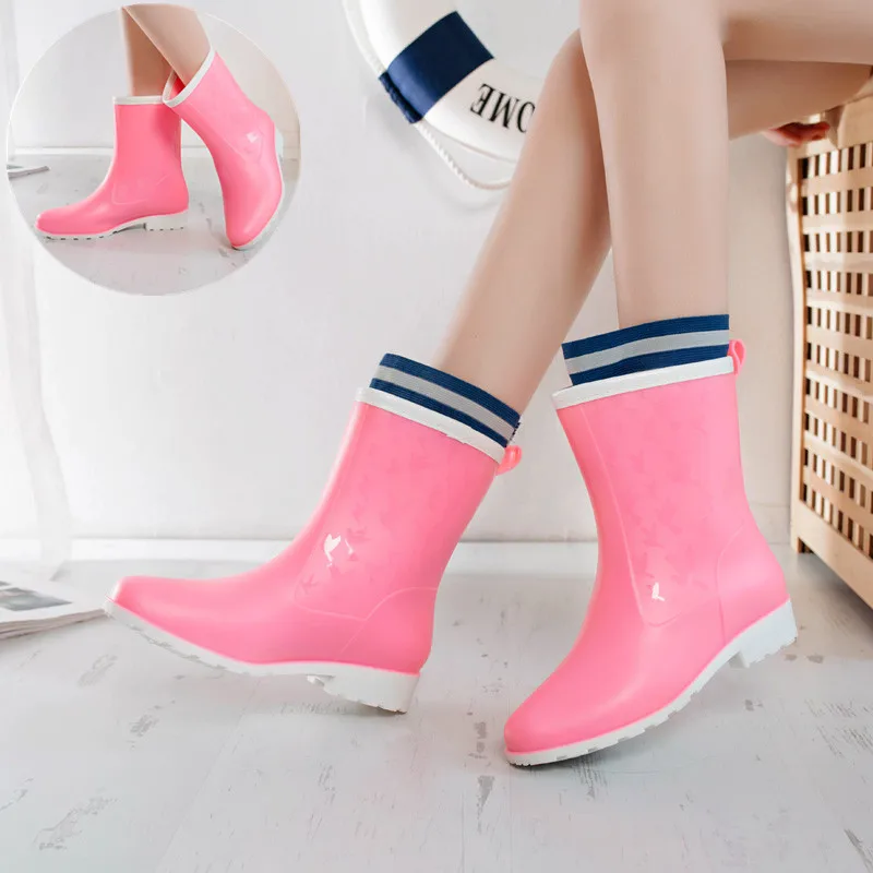 Fashion rain boots women waterproof shoes middle tube rain boots female fashionable galoshes rainboots women regenstiefel