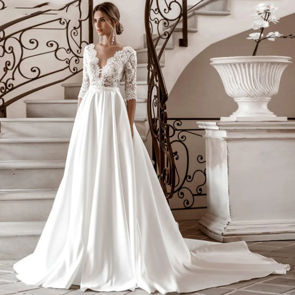 

2021 New Sexy V-neck Lace Wedding Dress, Elegant And Thin, Sexy Tail Wedding Dress