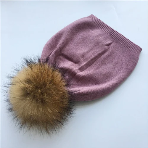 Purple natural fur Вязаная шапка из натурального меха енота с помпонами, женские шапки бини, кашемировая зимняя шапка, Женская хлопковая шапка Skullies, шерстяная шапка - Цвет: Purple natural fur