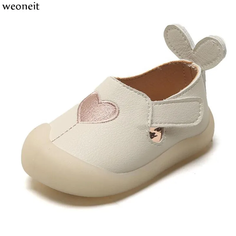 Weoneit новые детские кожаные туфли с любовным рисунком мягкие для девочек 3 цветов
