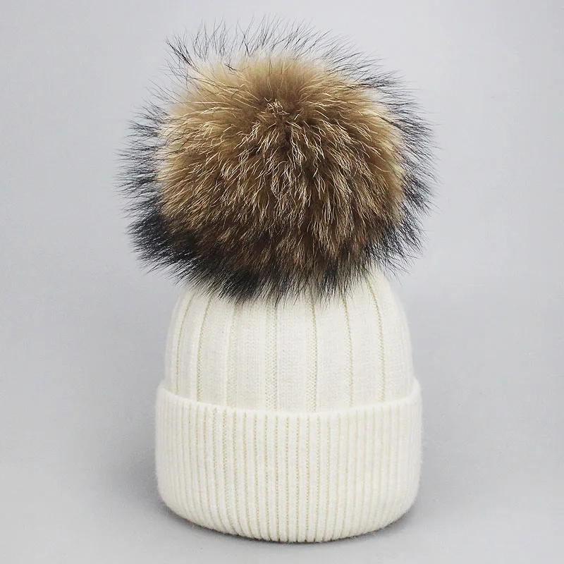 

Girl Women Winter Wool Beanie Cap Real Raccoon Fur Pom Pom Parent-child Knitted Hat Core Yarn Warm Casual Skullies Beanies Bones