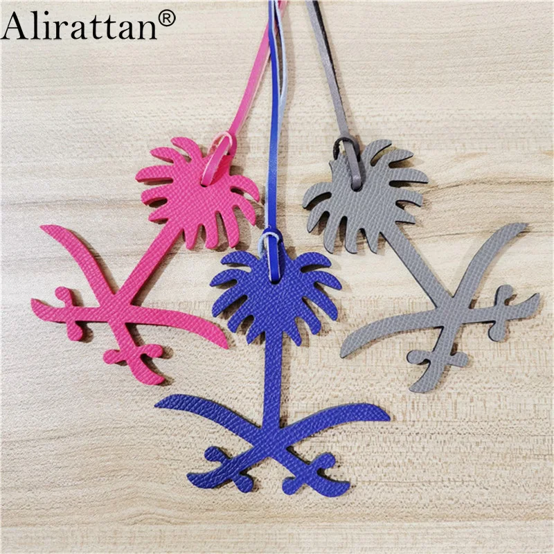 

New Saudi Arabia National Emblem Fashion Genuine Leather Arabic Letters Charm Customized Women Leather Trendy Pendant Ornament