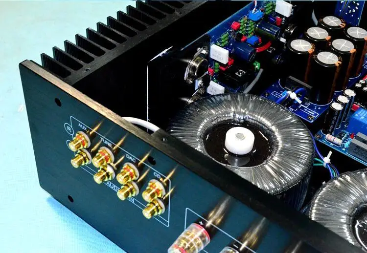 AM-90 KSA-50 Integreated усилитель hifi 8x металлический выходной чип 300Wx2