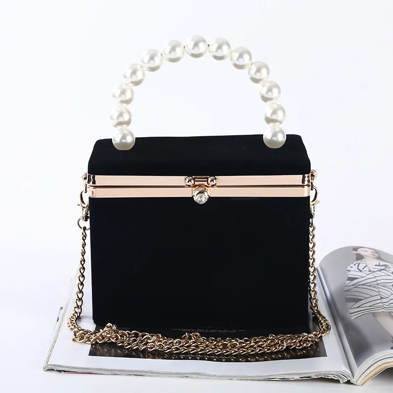 

Vintage Velvet Pearl Handbag For Women Fashion Clutch Purse For Party Fancy And Classical Design Bags