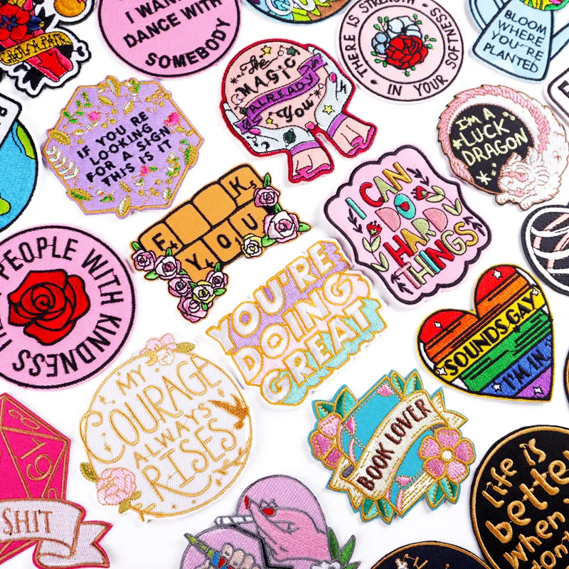 Мультяшные вышитые нашивки на одежду с буквами и цветами аппликация