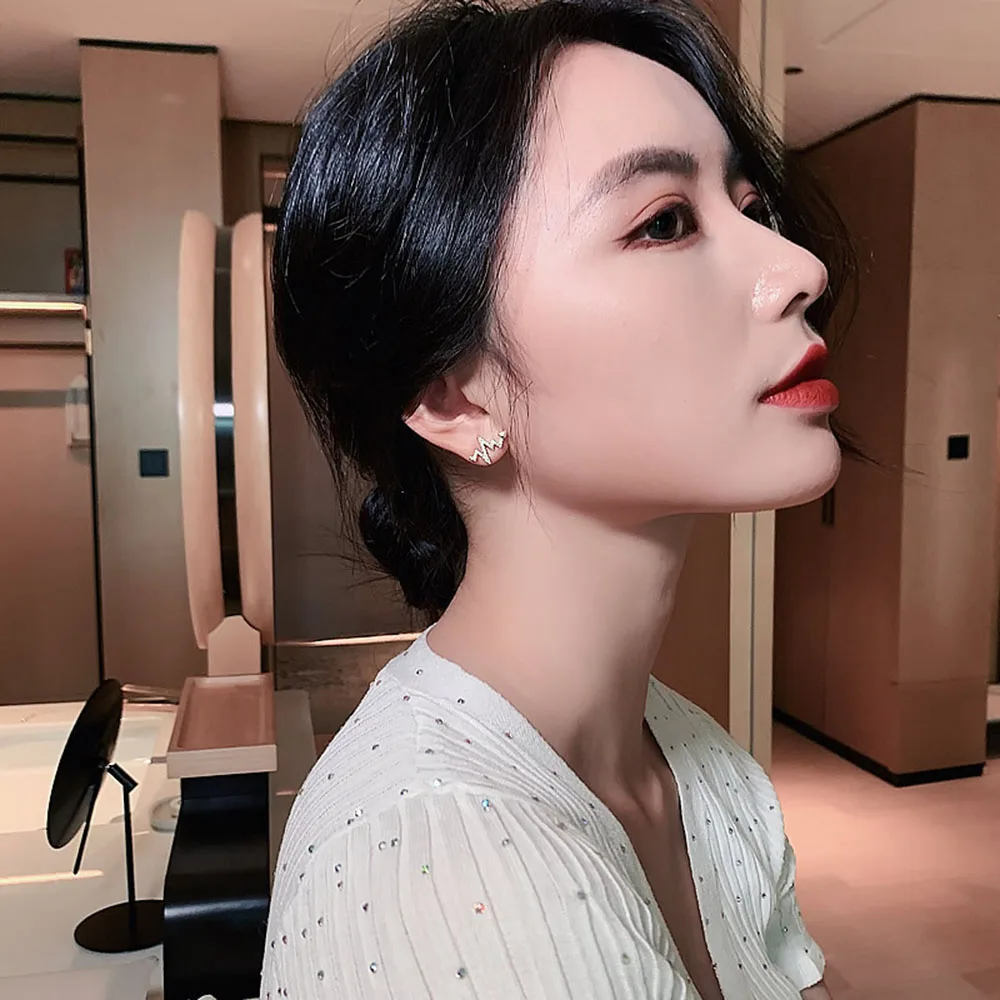 

2021 New Creative Heartbeat Stud Earrings Fashion Korean women's Jewelry European and American Classic Zircon Versatile Earrings