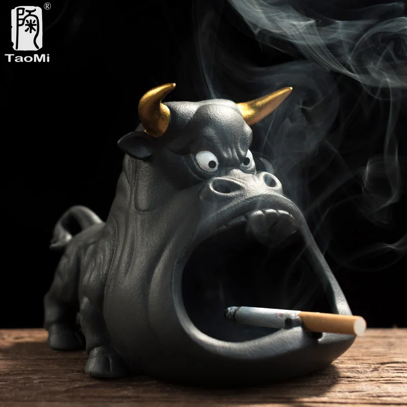 

Tao fan creative cartoon cow ashtray anti fly ash car home living room large capacity ceramic ashtray home decoration