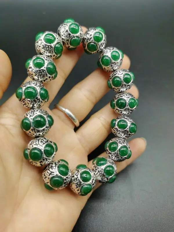 

China Old Tibet Silver Carving Flower Inlaid Red Green Jade Silver Bracelet Collection Ornaments Statues for Decoration
