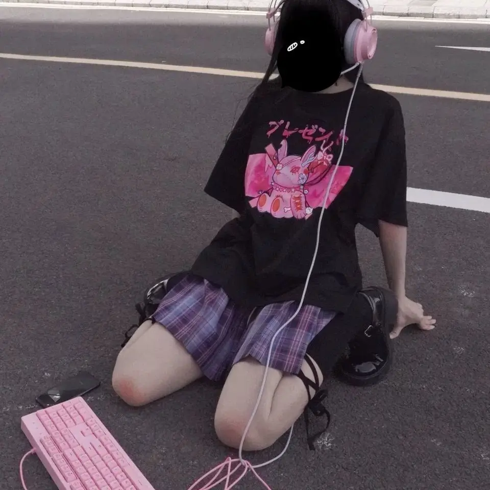 

Aesthetic Camisas Mujer Harajuku T-Shirt Kawaii Bear Print Black Summer Korean Pop Streetwear Women Chic Casual Tops Tees