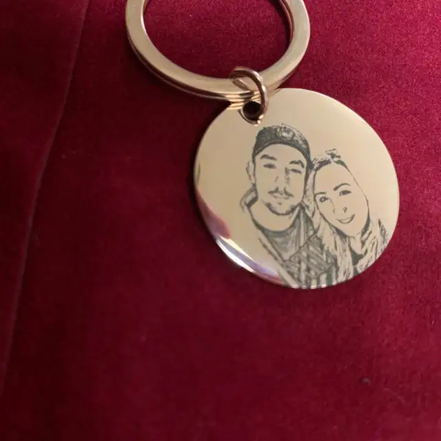 Custom Carved Keychain Engrave Picture Personized Present For Men Keychain Car Key Ring Jewelry As a Valentines Gifts