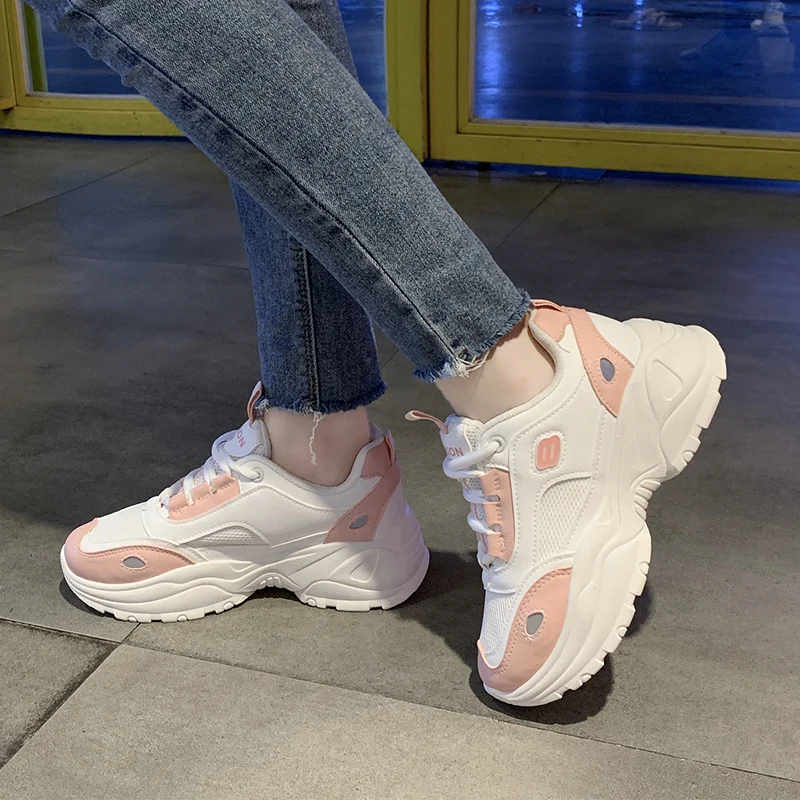 Легкие кроссовки для бега женщин 2019 Повседневная дышащая обувь из сетчатого