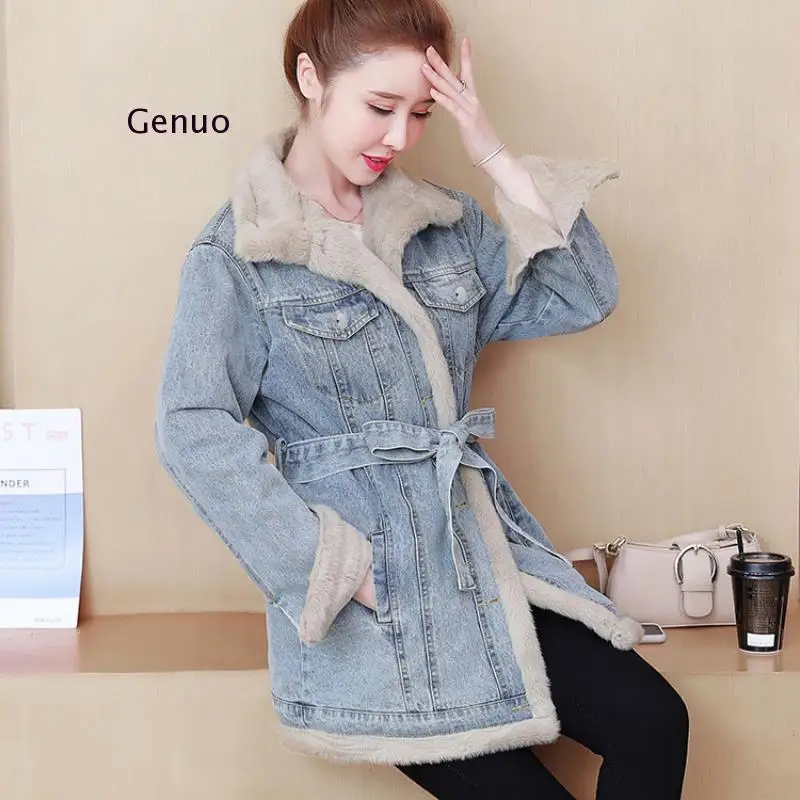 Новая зимняя куртка для женщин джинсовое пальто с поясом Меховая женская верхняя