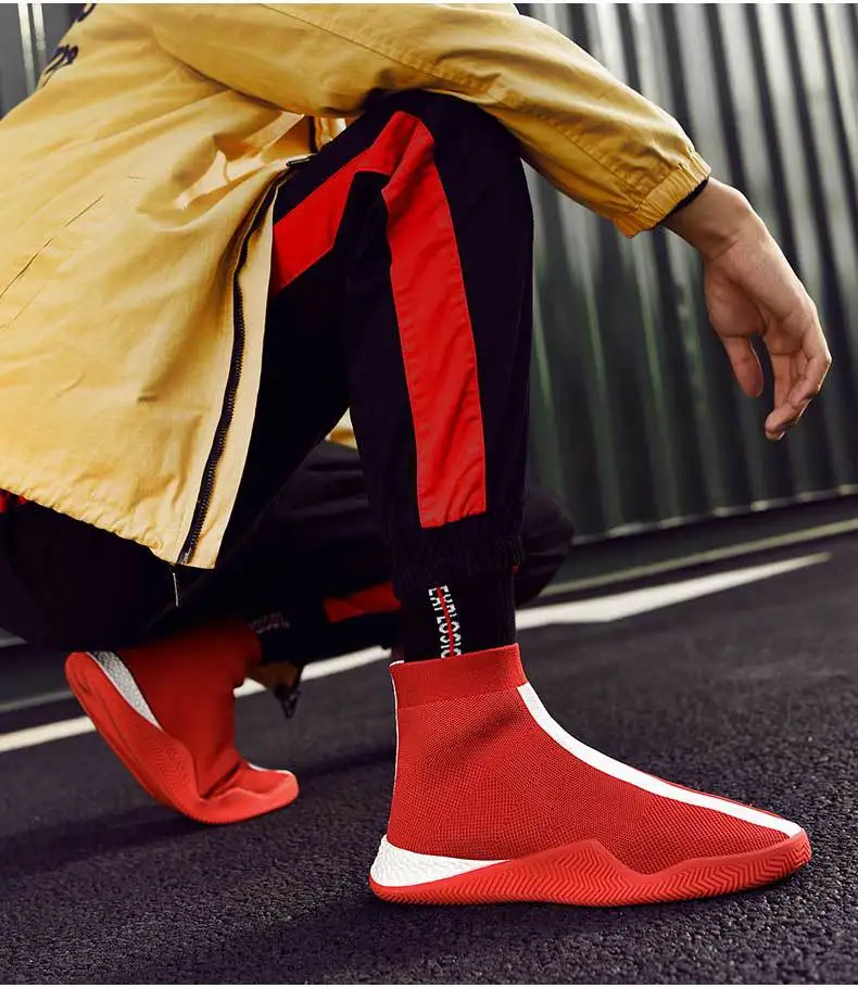 

New 2021 Sport Shoes Men Sneakers Loafer Comfortable Knitted Fabric Air Light Sock Shoes Casual Jogging Shoes Male Running Shoes