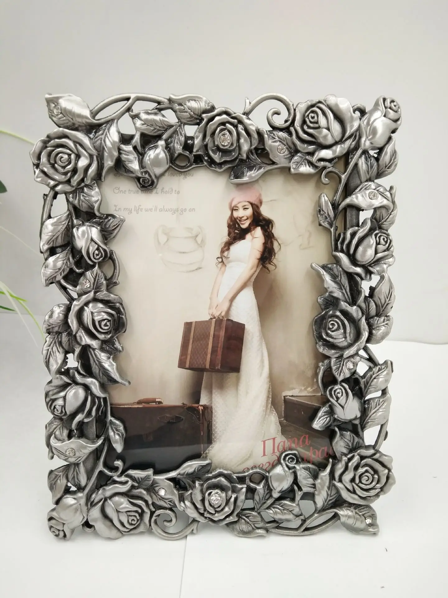 

Металлическая фоторамка LANGYAS BAISHA 7 дюймов