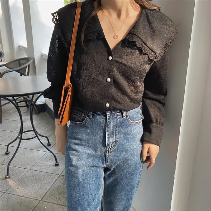 

2021 New Lace Floral Blouse Sweet All-Match Casual French Female Retro Women Turn Down Collar Loose Shirts Solid Top