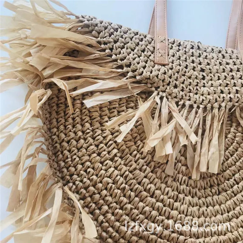 

2020 New High Capacity Handbag Crochet Tassel Straw Bag Woven Lady Shoulder Bags Holiday Beach Bag