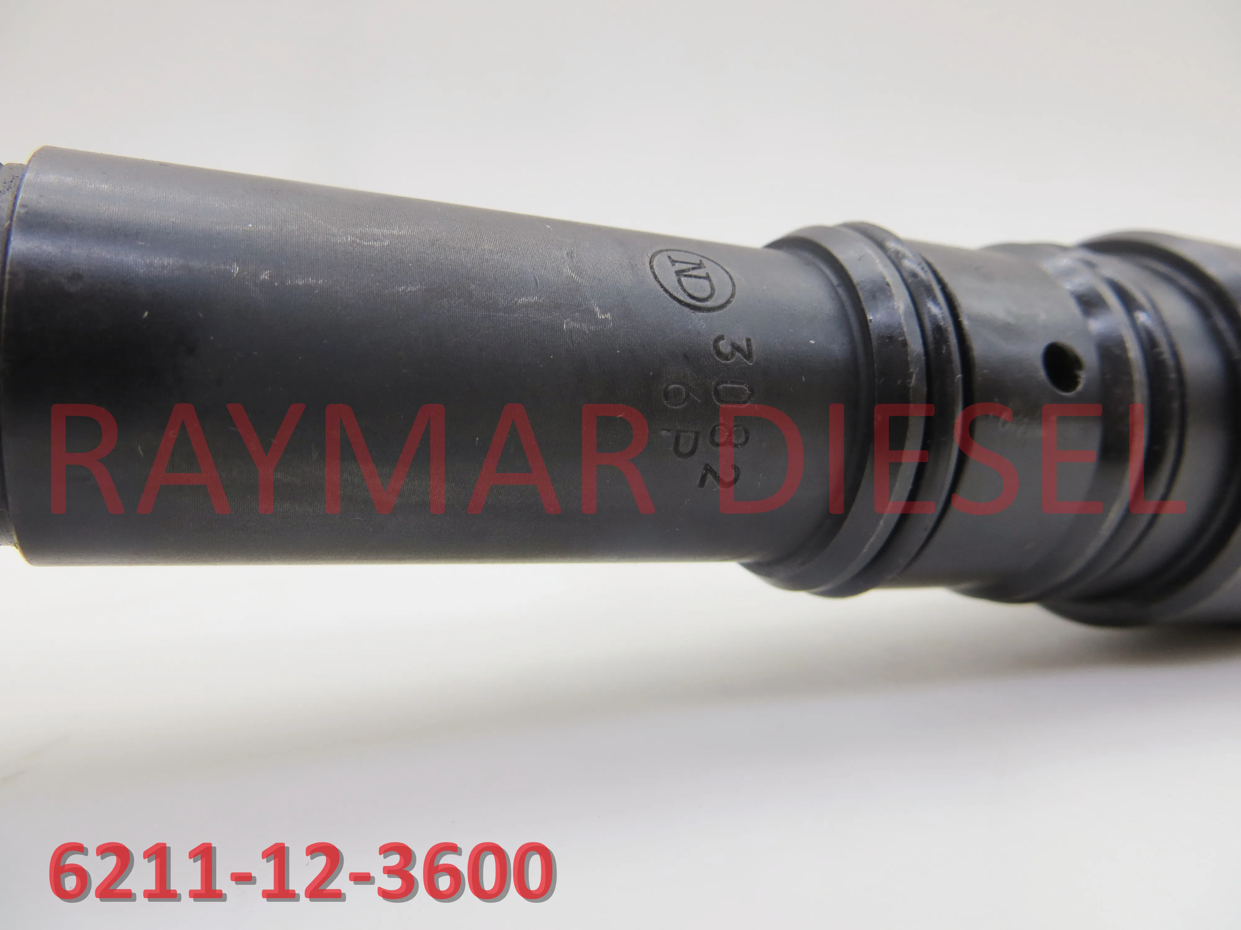 

High quality diesel fuel injector 6211-12-3600, 6211123600 SAA6D140 ENGINE