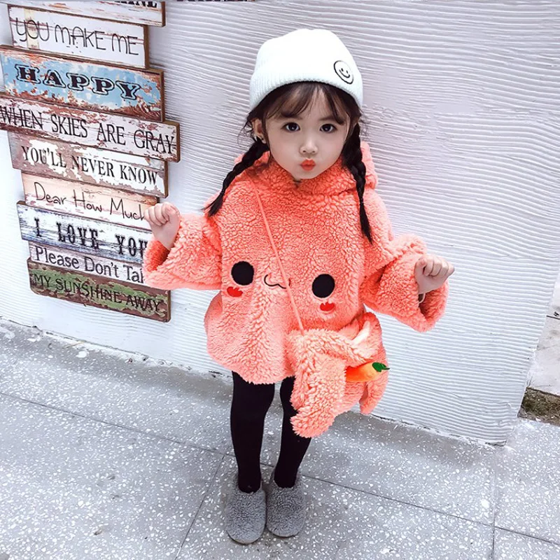 Осенне-зимнее пальто для маленьких девочек Новинка 2019 года милый кролик из