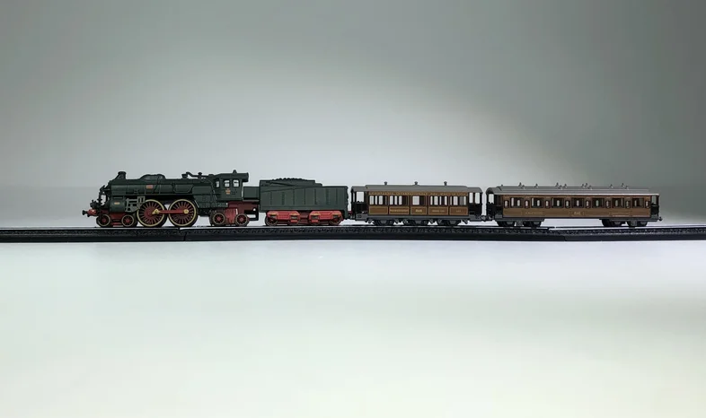

1:220 Classic Steam Train Pocket Model Set Z Type ORIENT-EXPRESS Wheel Movable Fine Model with Box Man Birthday Gift Collection