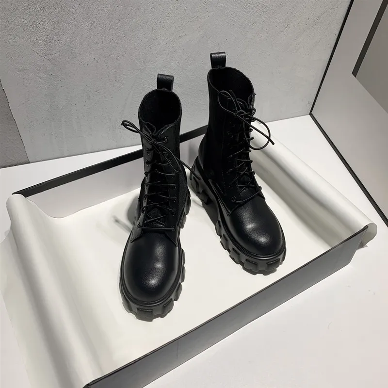 

autumn 2021 thick bottom British new women's short boots boot girl mid flying weave inner leather