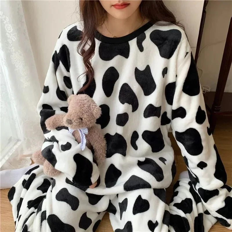 

Зимние пижамы для женщин, фланелевые топы для сна, штаны, одежда для сна, 2 шт./компл., Мультяшные милые пижамы, Прямая поставка, бархатная женс...