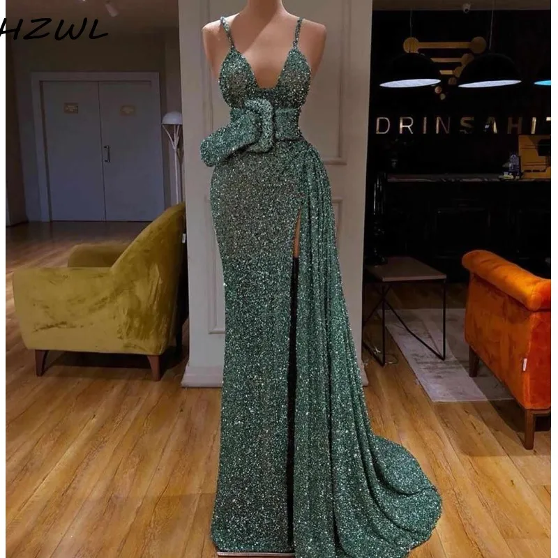 Блестящее платье с блестками для выпускного вечера высоким разрезом сбоку
