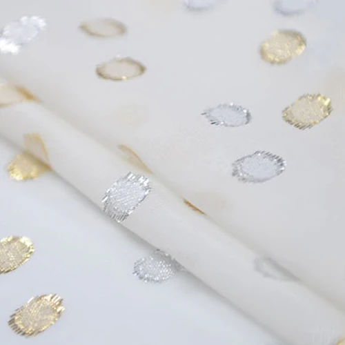 Чистый Шелковый жоржет марлевые ткани Серебряный и Золотой горошек дизайн SCG426 |