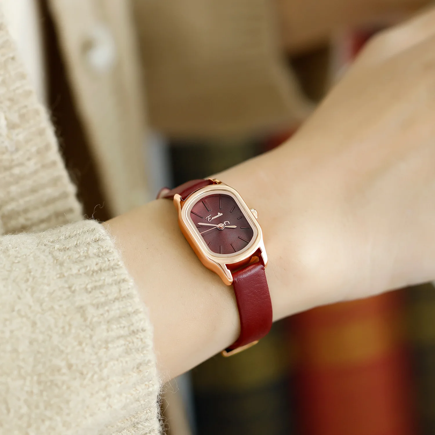 

EAVANLIN/ Eve De Uomo Lin New Women's Watch Retro Women's Simple Belt Women's Watch Ins Style Watch Women