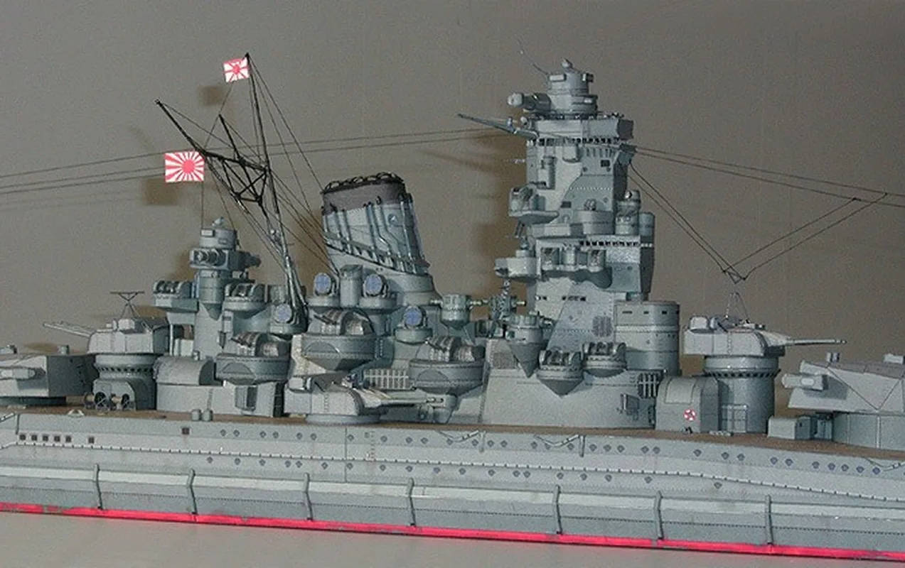 Модель японского батарейка Yamato сделай сам 3D бумажная модель карточки