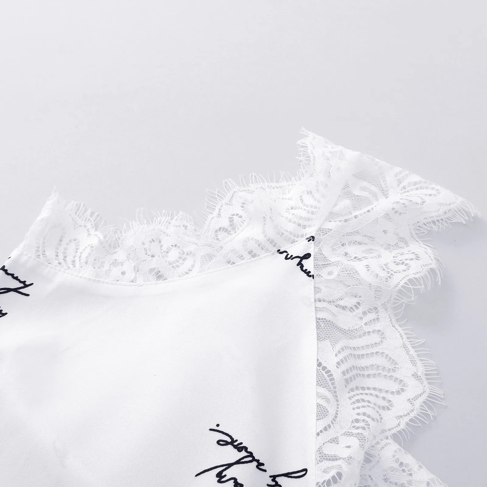 

Women's Letter Summer Tops Vest For Women 2021 Sexy V-Neck Basic Sleeveless Lace Tank Tops Women Summer Female Loose Crop Tops