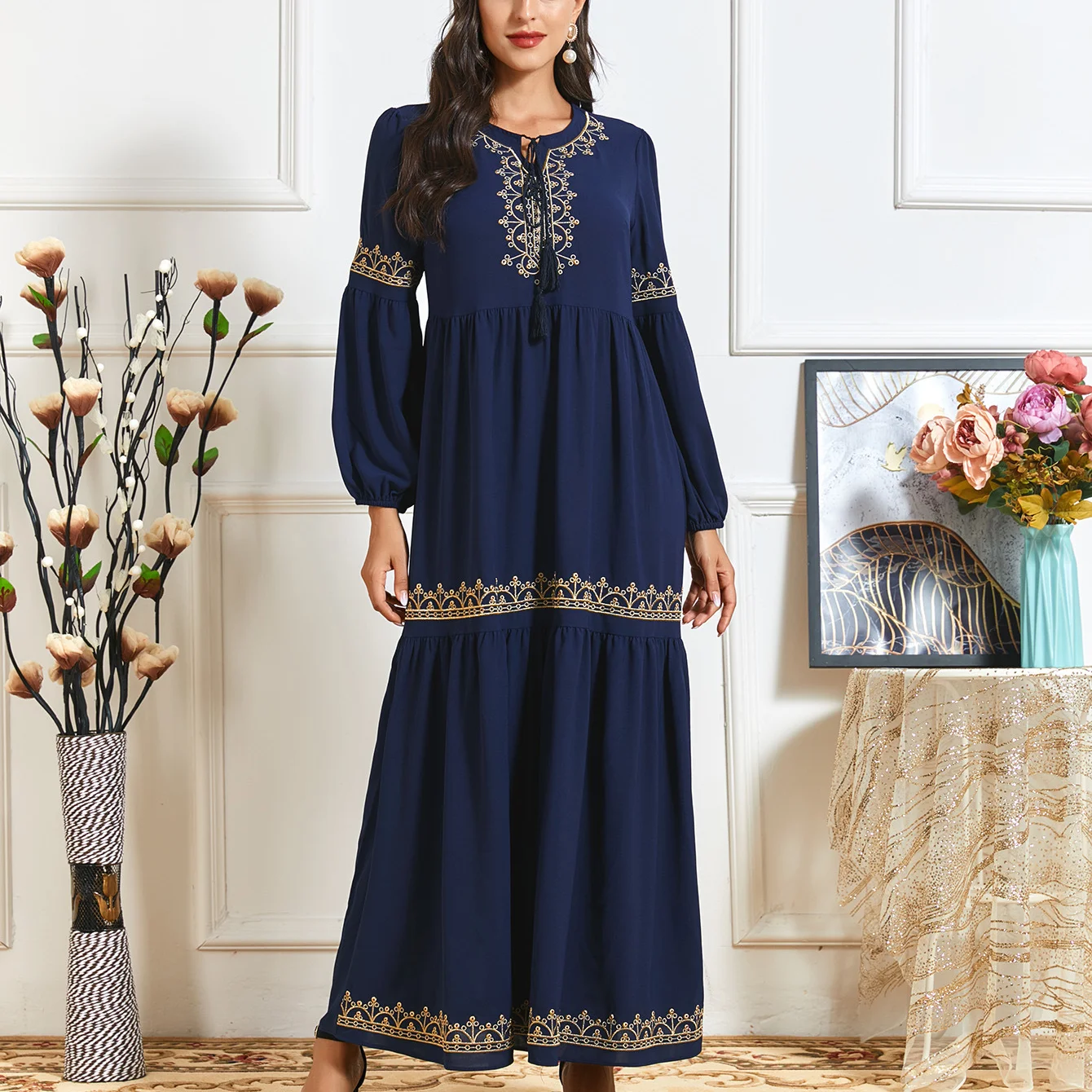 

2021 Muslim New Fashion Arab Muslim Temperament All-match Simple Gold Embroidery Dubai Middle East Long-sleeved Dress