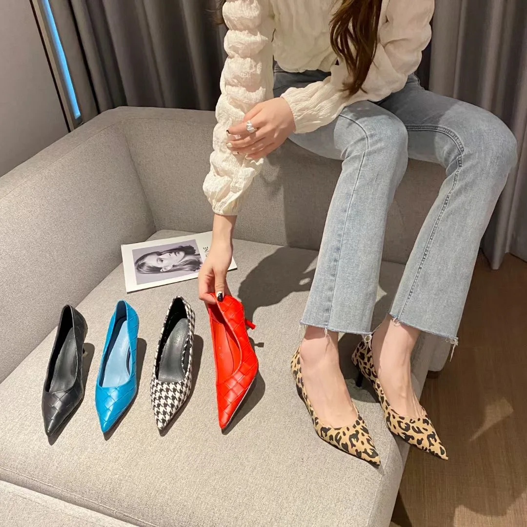 

Fashion Women Pumps Pointed Toe Shallow Slip On Shallow Office Shoes Thin Mid Heels Blue Red Leopard Black Party Pumps Dress 39