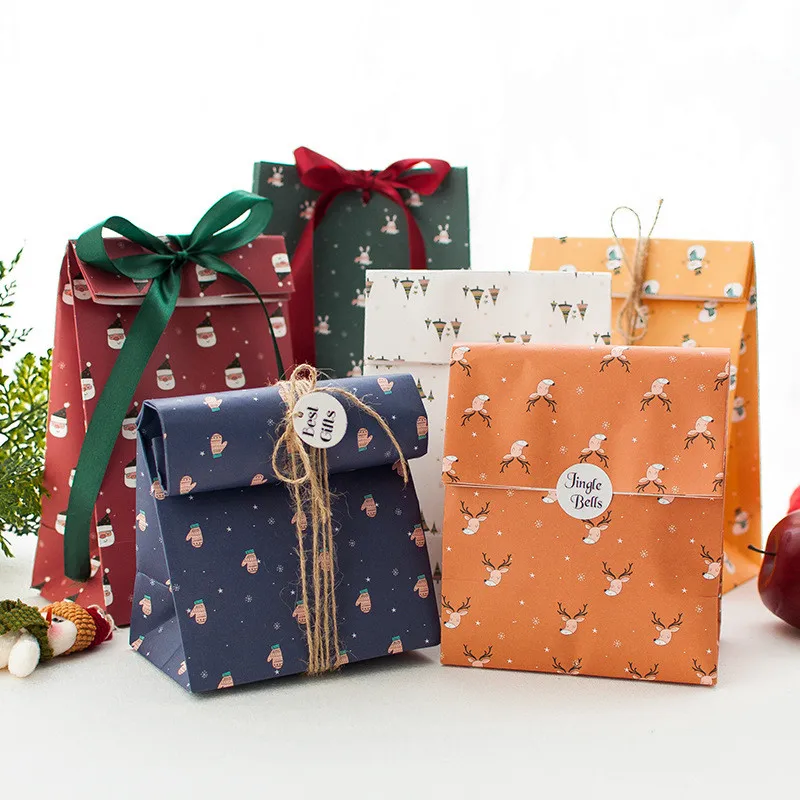 

6pcs/Lot DIY Christmas Gift Paper Bags Handmade New Year Christmas Tree Reindeer Printed Fruit Bakery Baguette Bag Wholesale