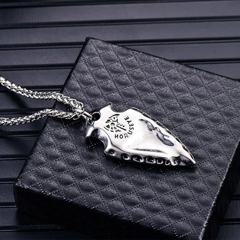 

New popular creative retro Demon Eye Necklace Trendy Male Gothic Hip Hop Rock Party Accessories Pendant Gift Wholesale