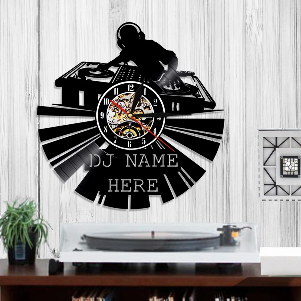 Винтажные настенные часы с виниловой пластиной и именем диджея на заказ лазерной