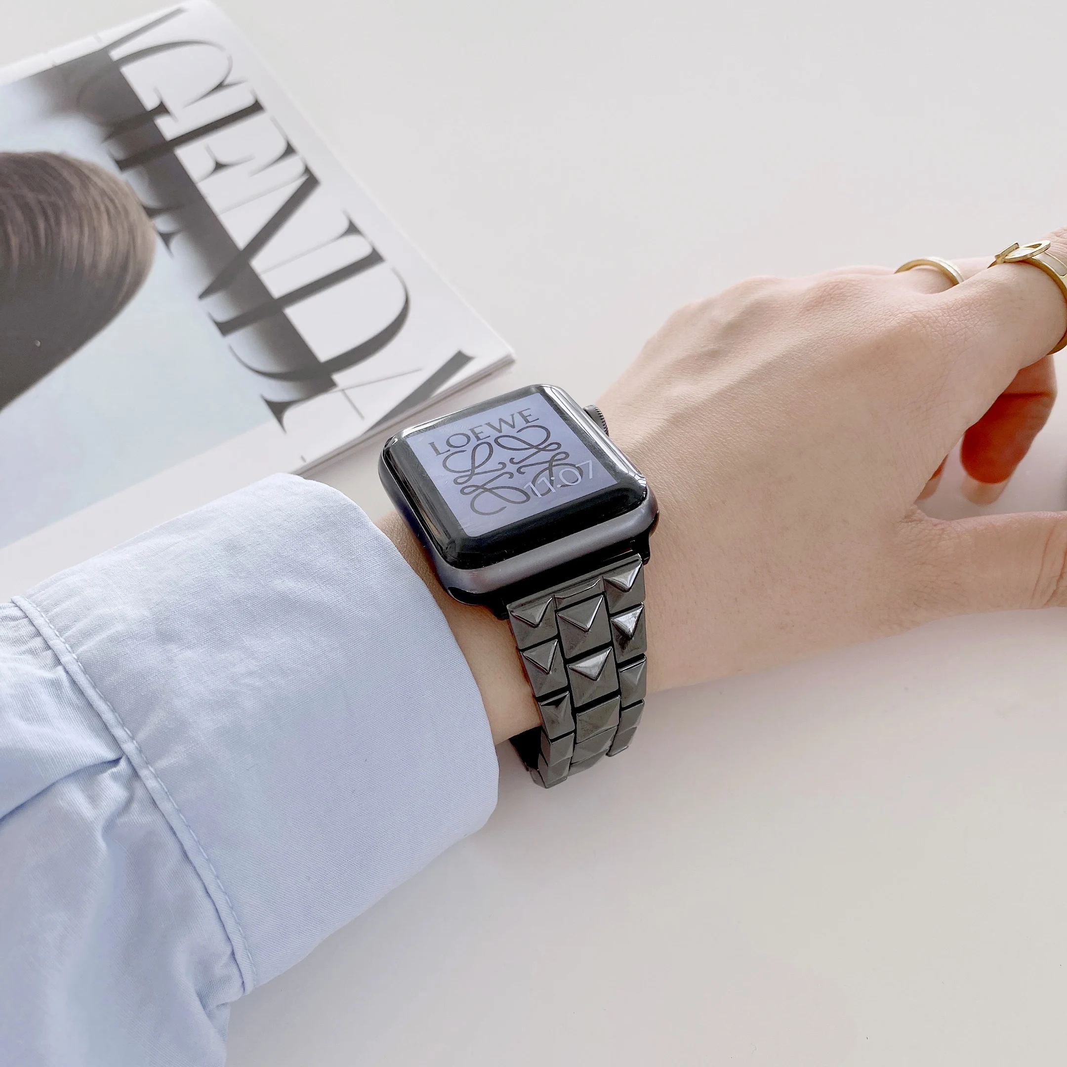 Women girl Ceramic Strap for Apple Watch Band 6 SE 5 44mm 40mm  Butterfly buckle bracelet for iWatch series 6 5 4 3 2 watch band