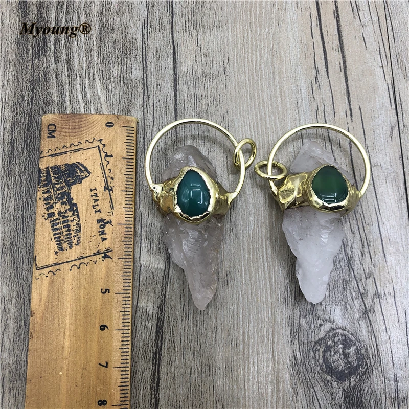 

Raw White Crystal Quartz Stick Pendants,Green Agates Paved Gold-Plated Loop BOHO Necklace For DIY Jewelry Making MY210442