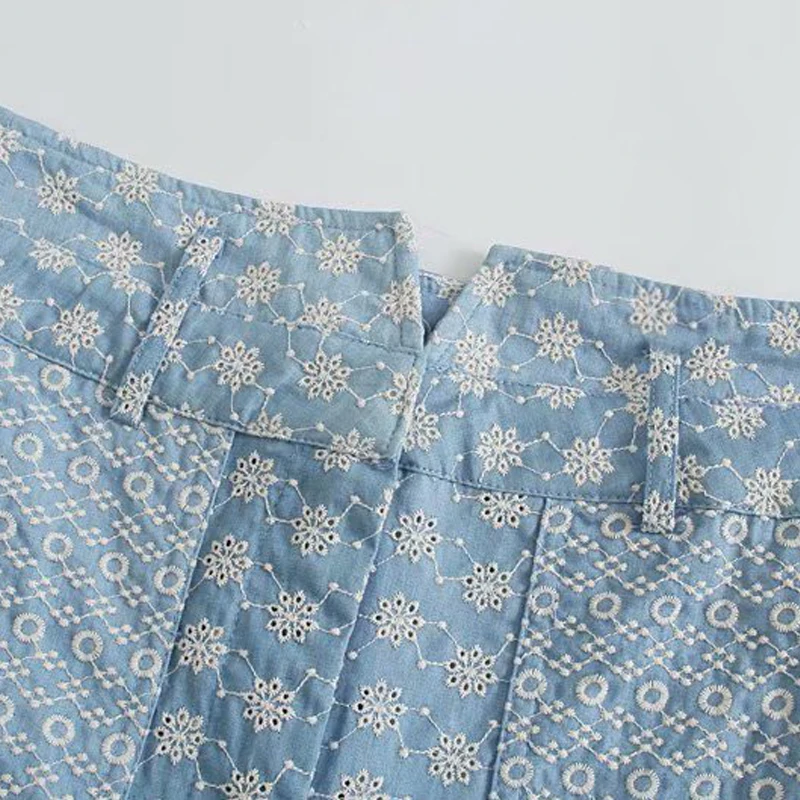

Women Summer Sweet Casual Shorts 2021 ZA Floral Embroidery Zipper Pockets Female Fashion Street Slim Shorts Clothing