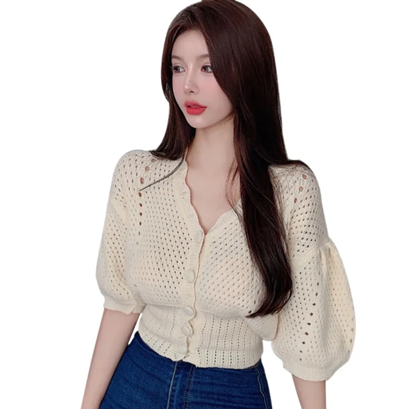 

Summer New Women's V-neck Hollow Out Button Tshirt Short Section Exposed Navel Knitted Short Sleeved Tee Shirt