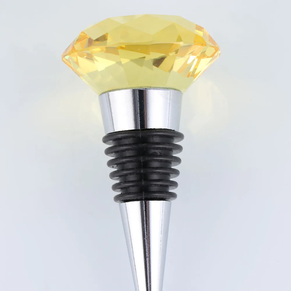 С украшением в виде кристаллов винная пробка с алмазом бутылки шампанского