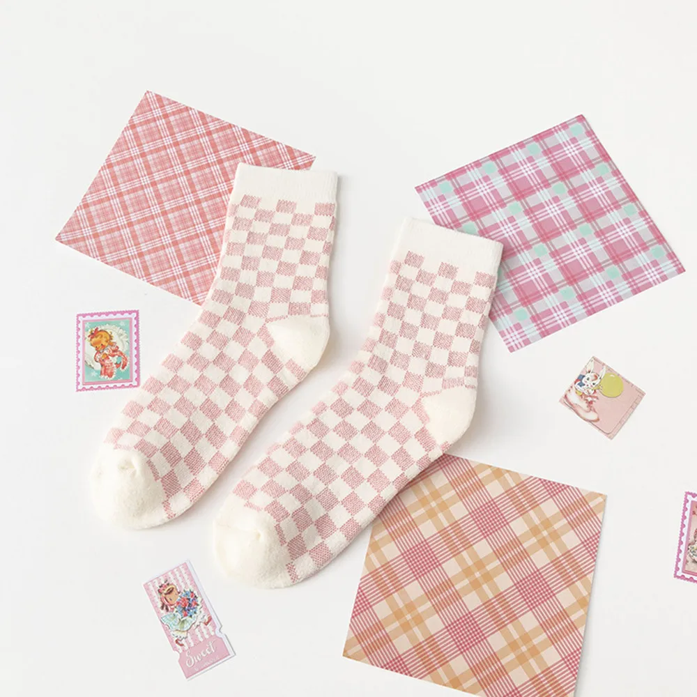 

1Pair Women Cute Socks Medium Tube Socks Ladies Japanese Sweet Pink White Plaid Thick Soft Warm Terry Adult Socks Cotton Socks