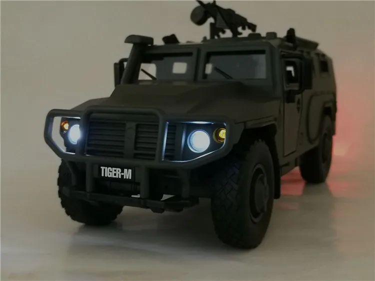 1:32 Hummer M1046 военный автомобиль модель усовершенствованная, от взрыва, бронетранспортер со звуком светильник сплав игрушечный автомобиль модель литая игрушечная машинка