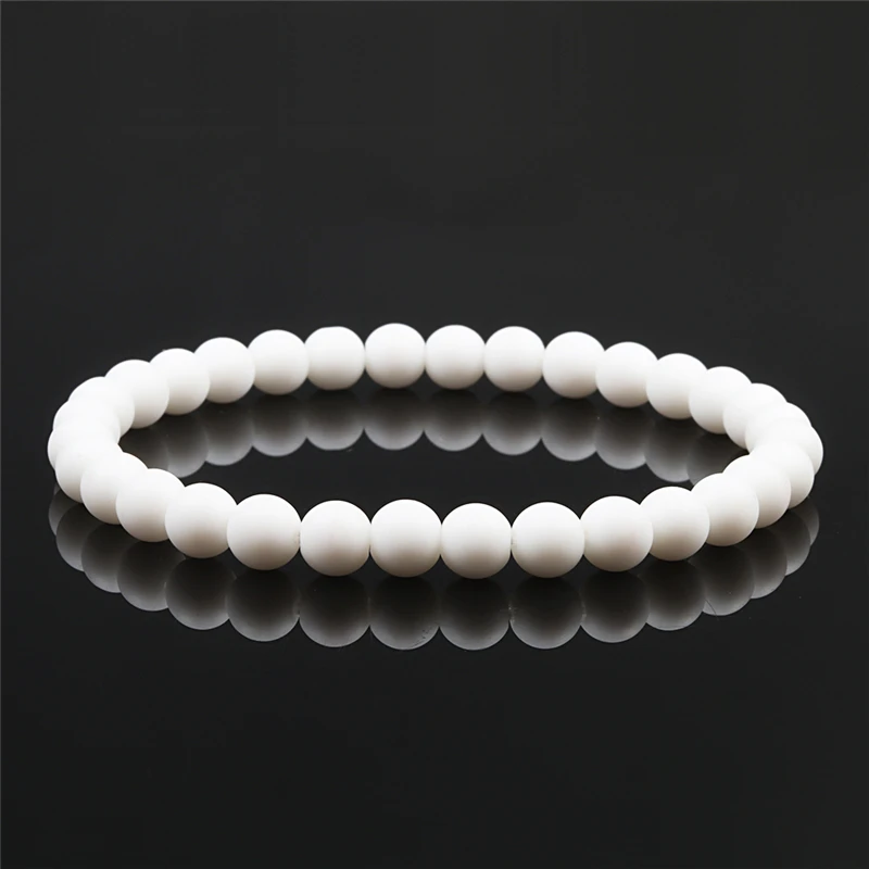 Мужской эластичный браслет из натурального камня 6 мм с черными бусинами лавы и