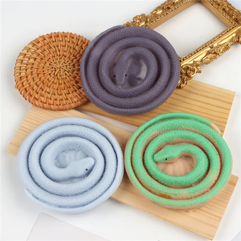 Snake Shape Silicone Mold Decoration Like Bubble Gum Roll Up Aroma Crystal DIY Handmade Soap Wax Resin Tool Stereo Cinnabar on - Форма из силикона в форме змеи для декорации, похожая на рулон жвачки с ароматом, кристаллические самодельное мыло, восковая с