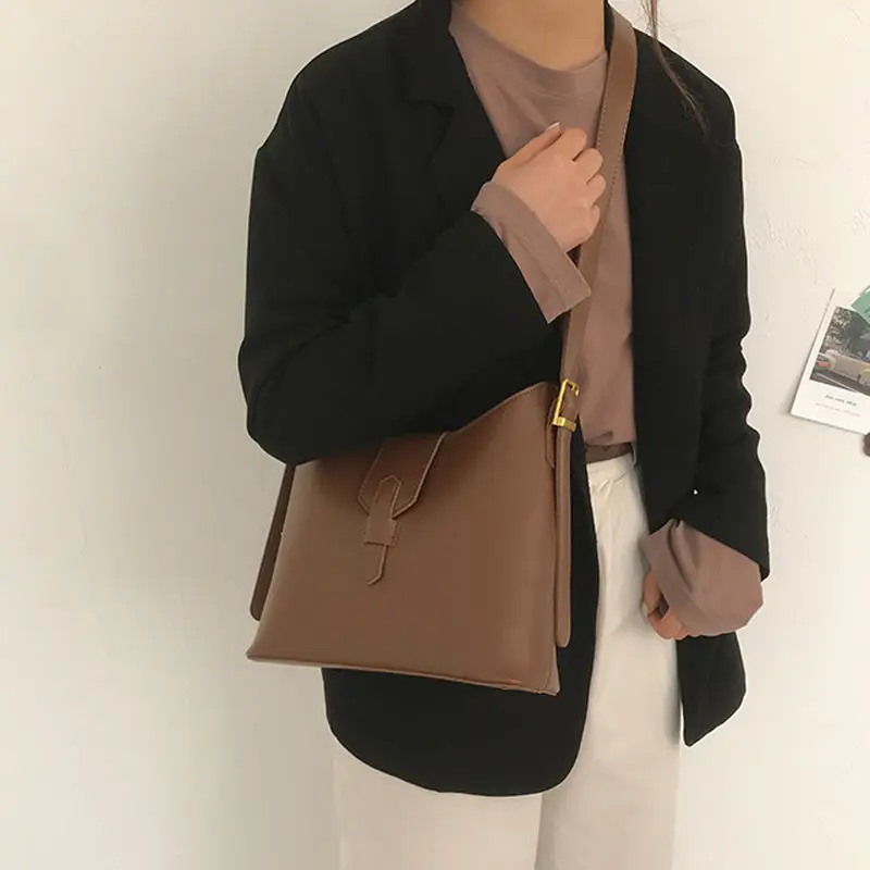 Сумки через плечо для женщин вместительные винтажные элегантные дамские сумочки