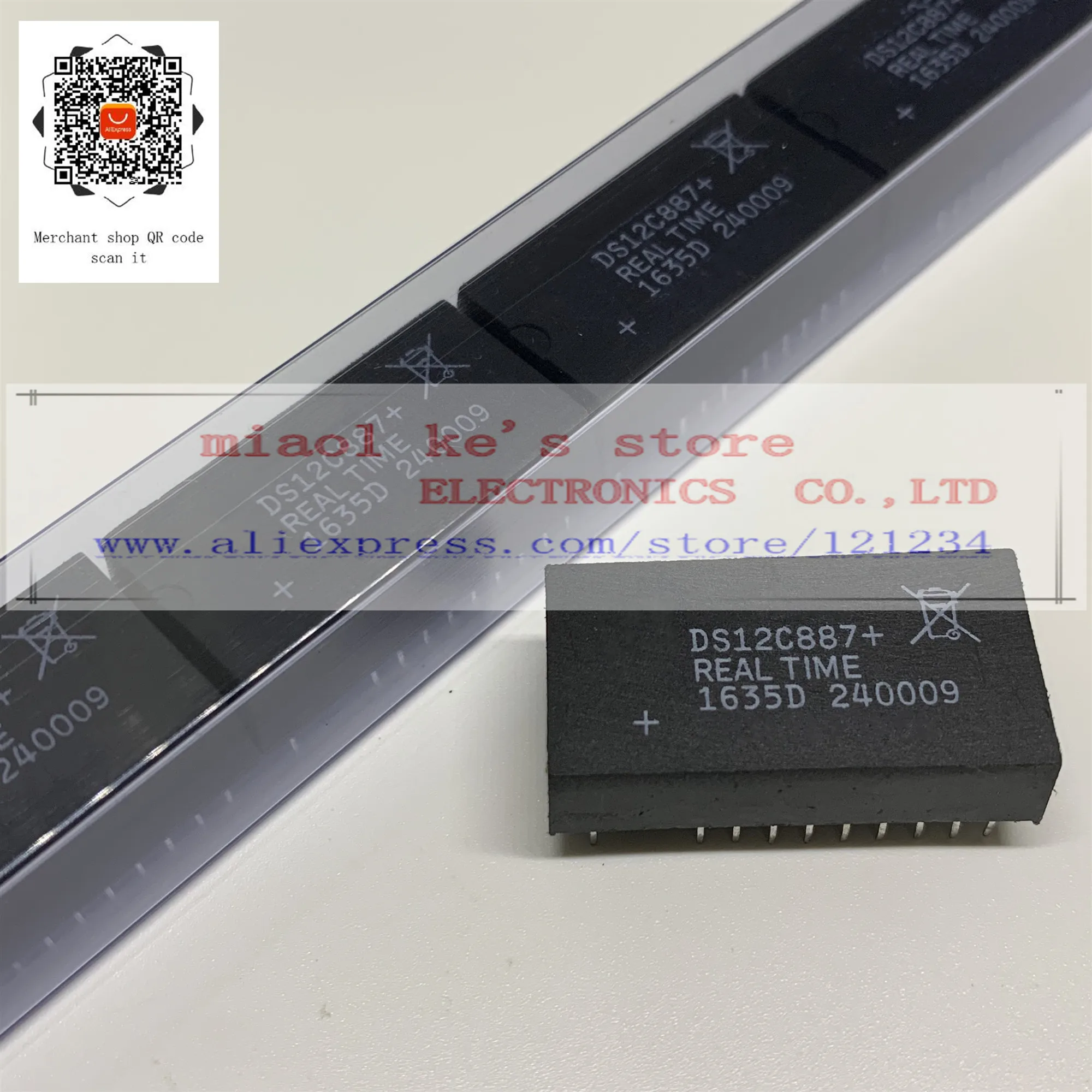

(1pcs)100%New original; DS12C887+ DS12B887 DS12887 - Real-time clock-RTC-IC-clock-calendar-113B-parallel-24DIP-module