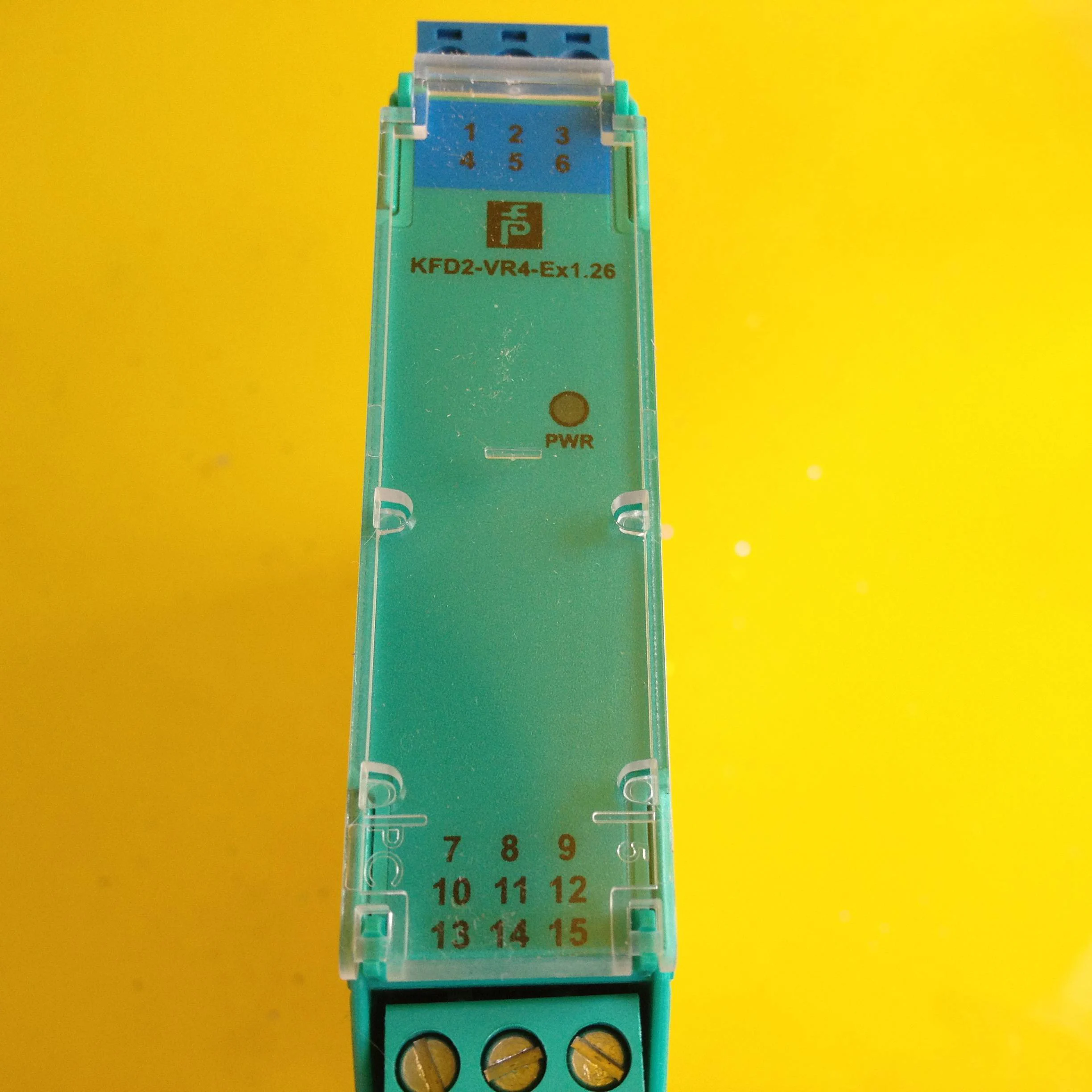 

KFD2-VR4-EX1 signal interrupt safety gate Isolated power supply voltage 19-30VDC vibration sensor input protection level IP20